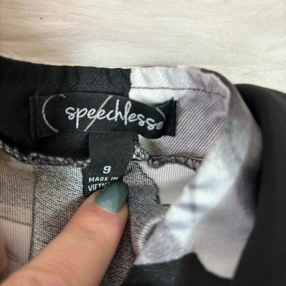 Speechless Black and White Fit and Flare Floral Cocktail Dress Size 9 DD0561 - Picture 7 of 10